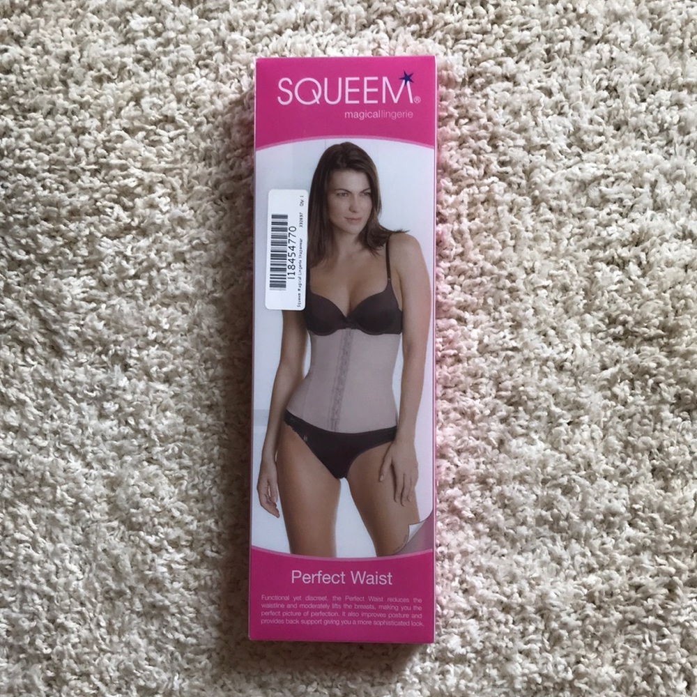 SQUEEM perfect waist, very good condition.